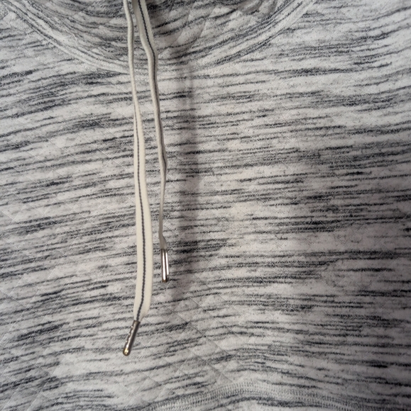 Marmot Annie Pullover Sweatshirt - Women's size small Heathered Grey. - Picture 3 of 6